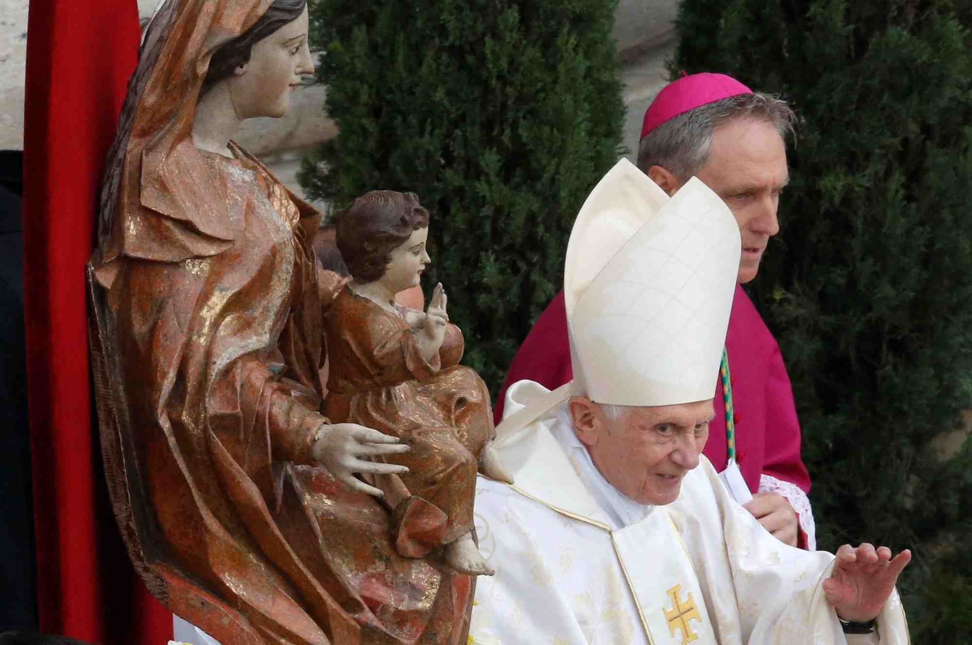 Photo d'archives du pape emerite benoit xvi, predecesseur du pape francois