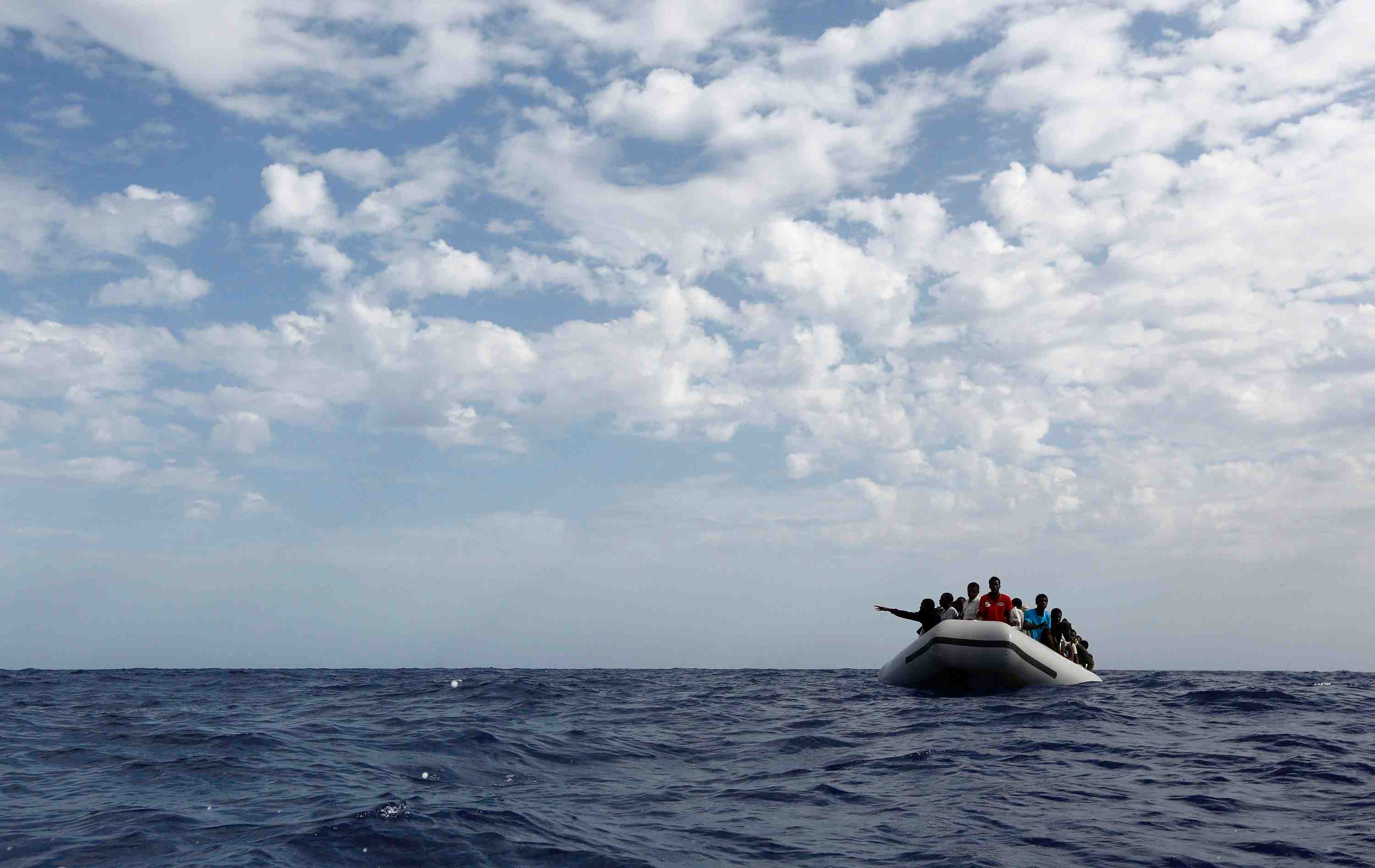 Amnesty veut des operations europeennes de sauvetage de migrants au plus pres de la libye