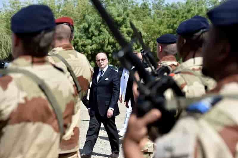 La defense europeenne, reponse de cazeneuve aux critiques de trump