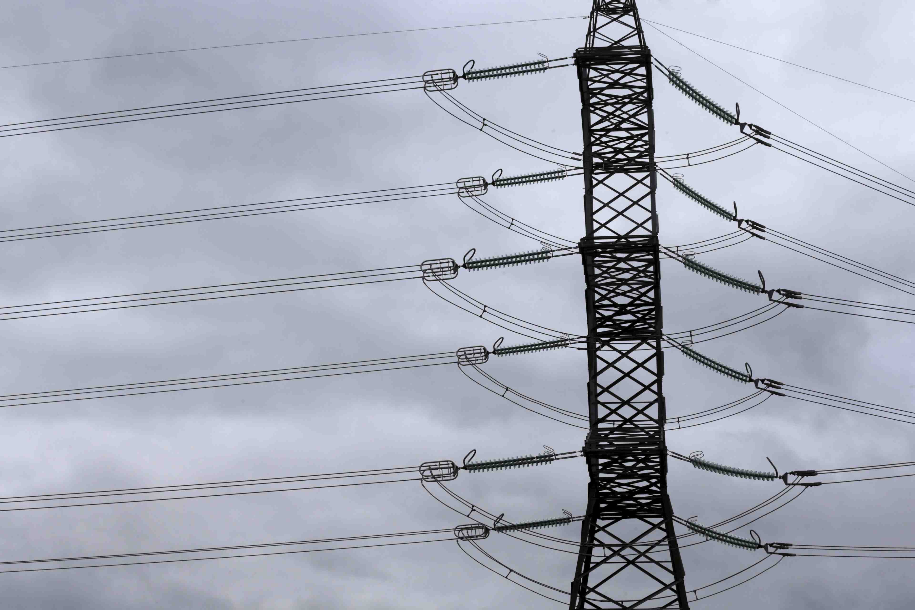 L'anses met en garde contre certaines lignes a haute tension