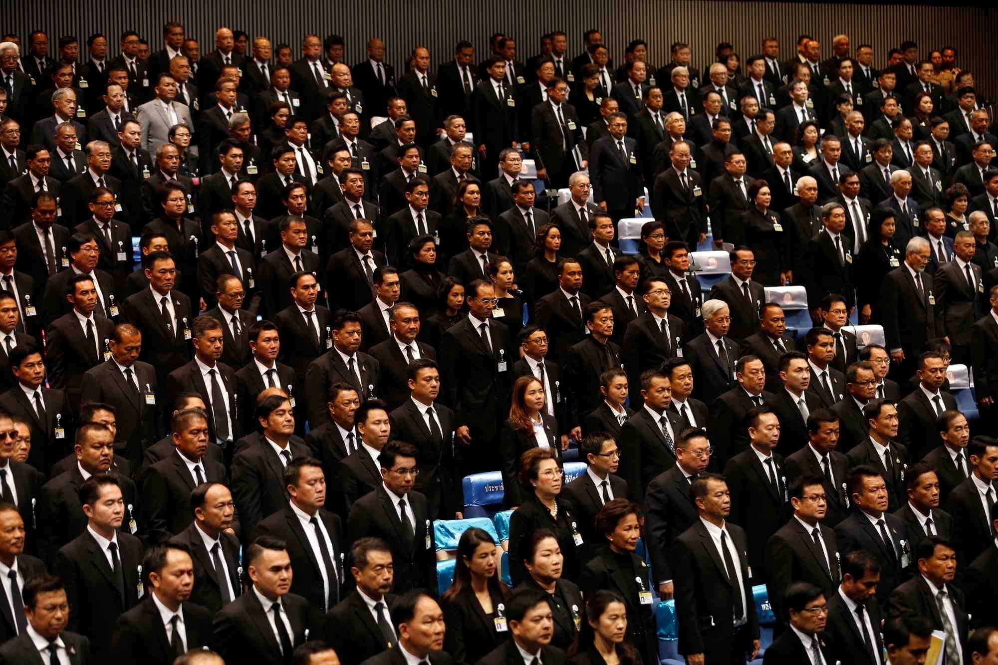 Des membres du parlement thailandais a bangkok