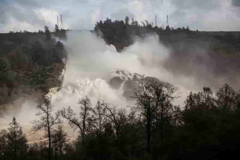Ordre d'evacuation immediat en aval d'un barrage californien