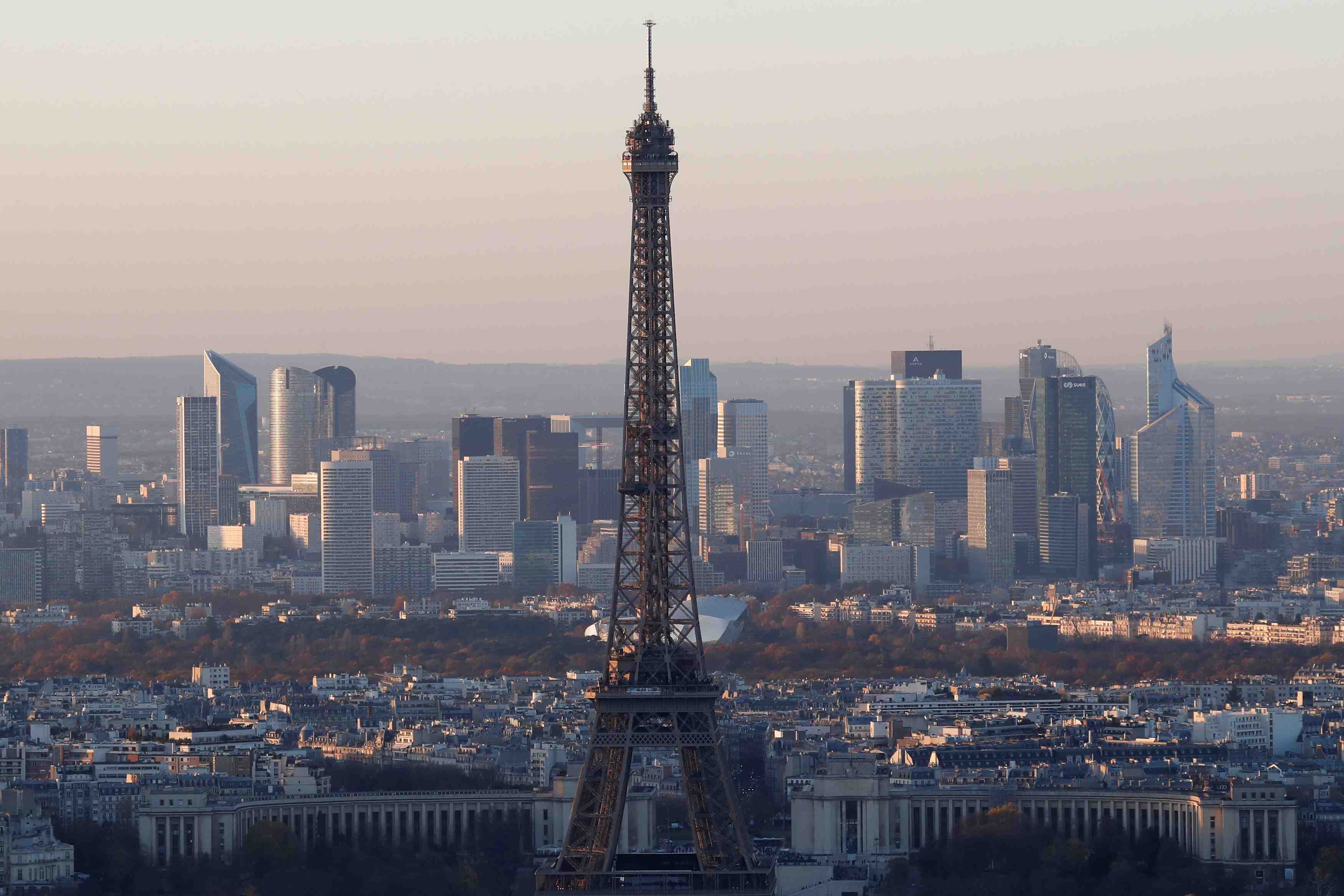 Une soixantaine de dirigeants presents a paris le 11 novembre