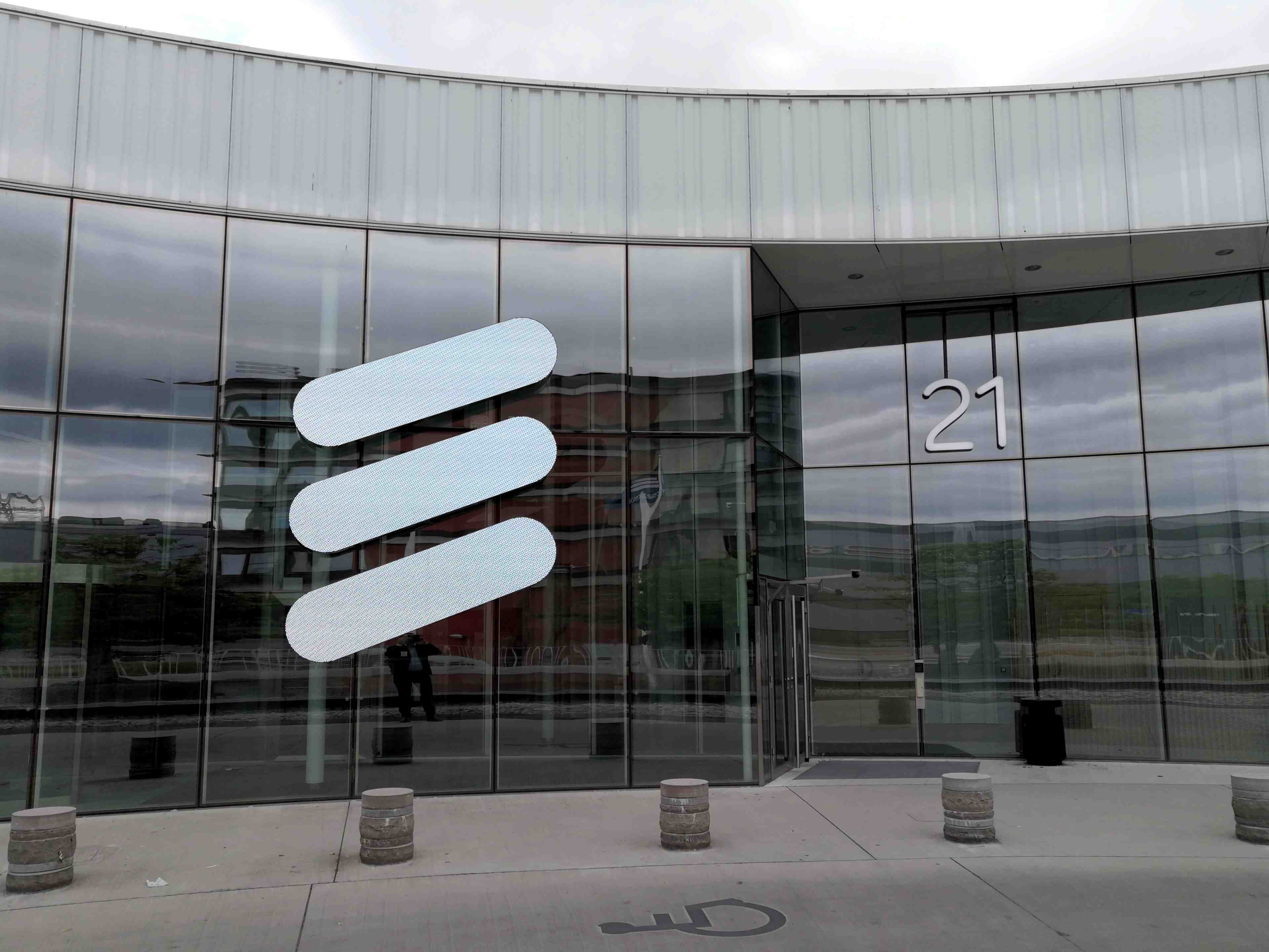 Le fonds activiste cevian reduit sa part dans ericsson