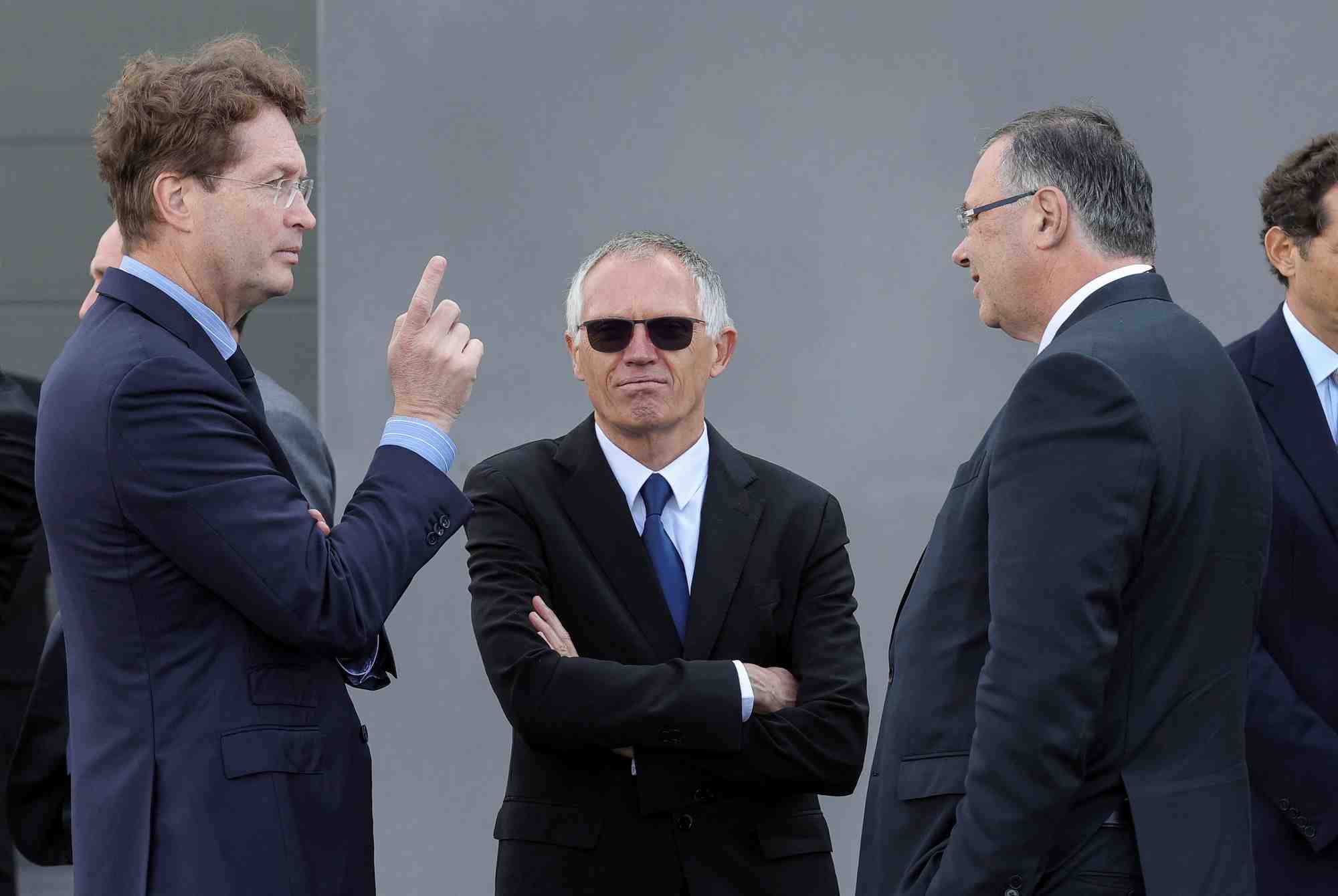 Ola kallenius, patrick pouyanne et carlos tavares, directeur general de stellantis, lors de l'inauguration de la gigafactory d'automotive cells company (acc) a billy-berclau-douvrin
