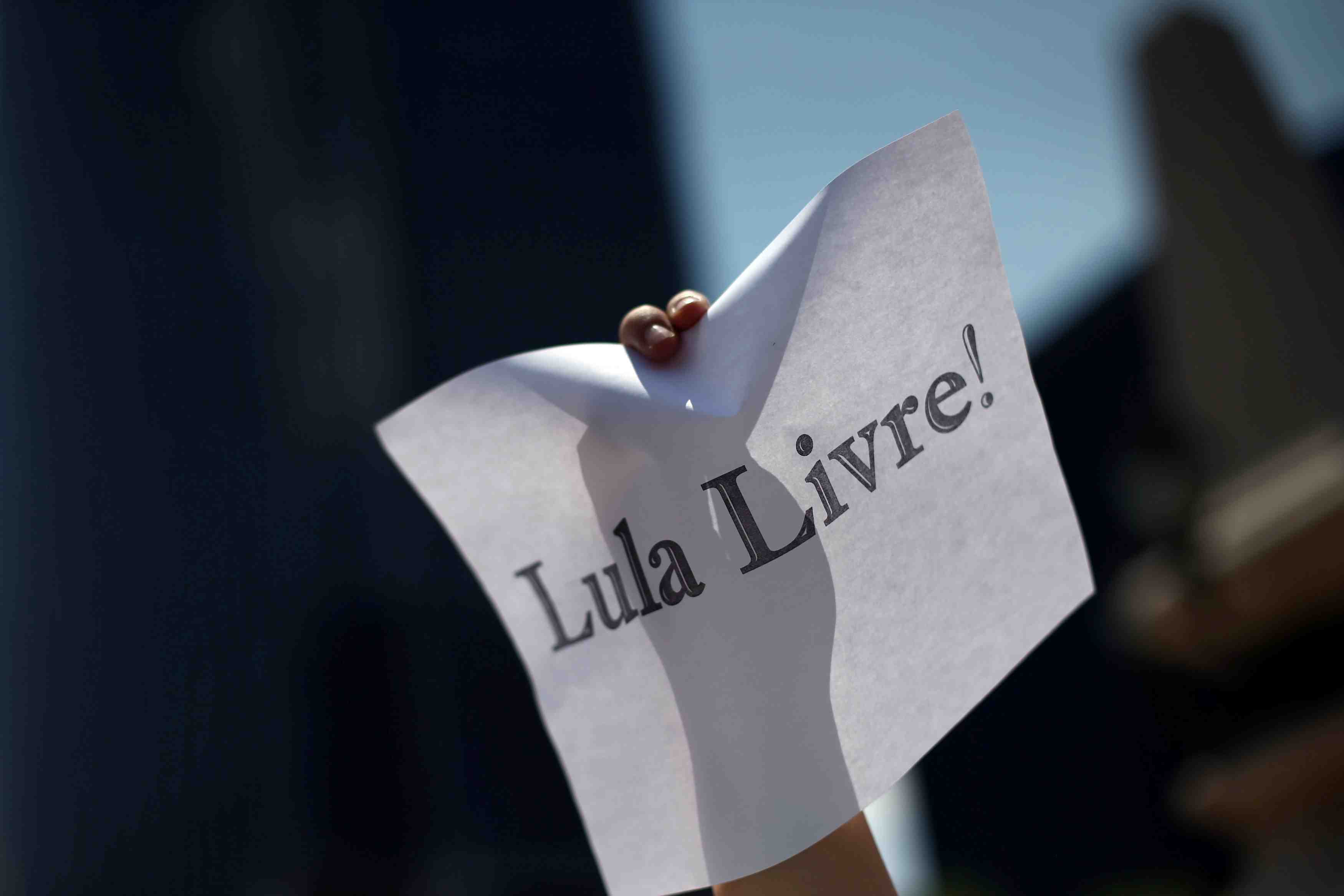 Bresil: la demande de lula etudiee en septembre par la cour supreme