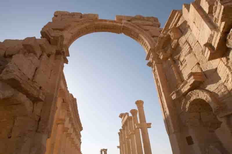 L'ei detruit un temple dans la cite antique de palmyre en syrie