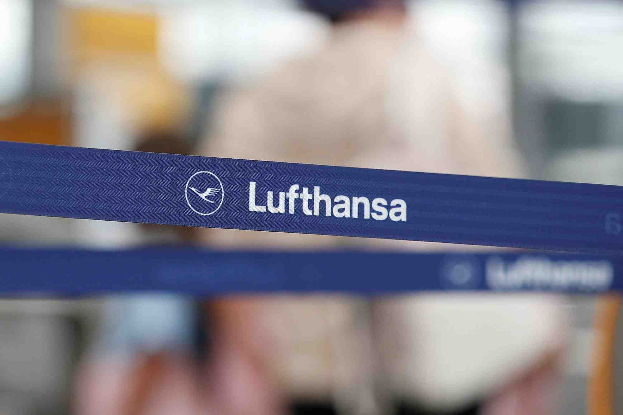 Lufthansa va limiter son offre de vols au troisieme trimestre dans un contexte de perturbations du secteur aerien