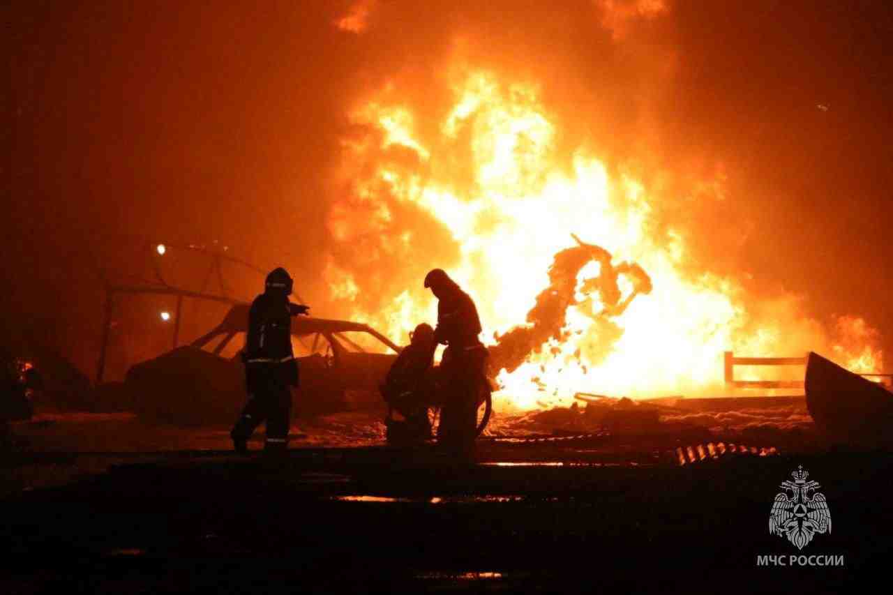 Explosion survenue dans une station-service de la ville de makhatchkala, en russie