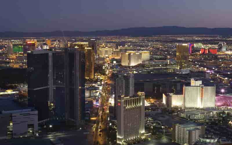 Un taxi de Las Vegas rend 300.000 dollars à un passager distrait