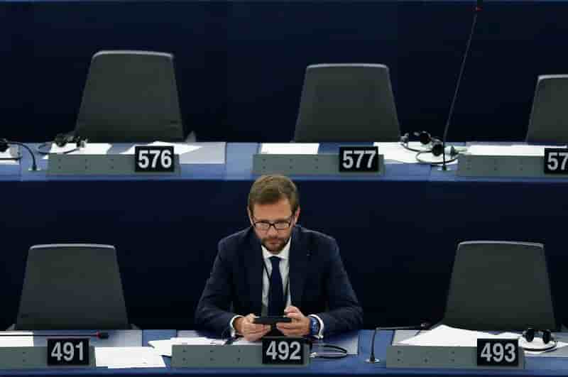 L’eurodéputé Lavrilleux embarrasse la délégation française