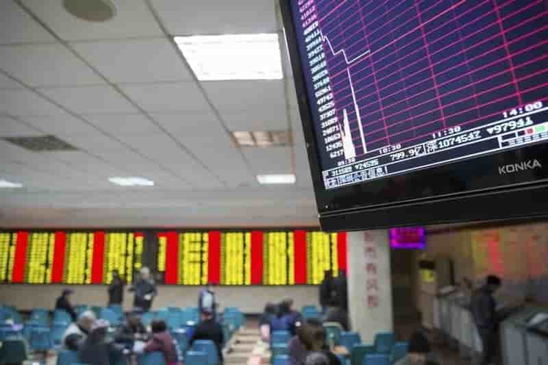 La chine retrouve son role directeur sur les marches mais a la baisse