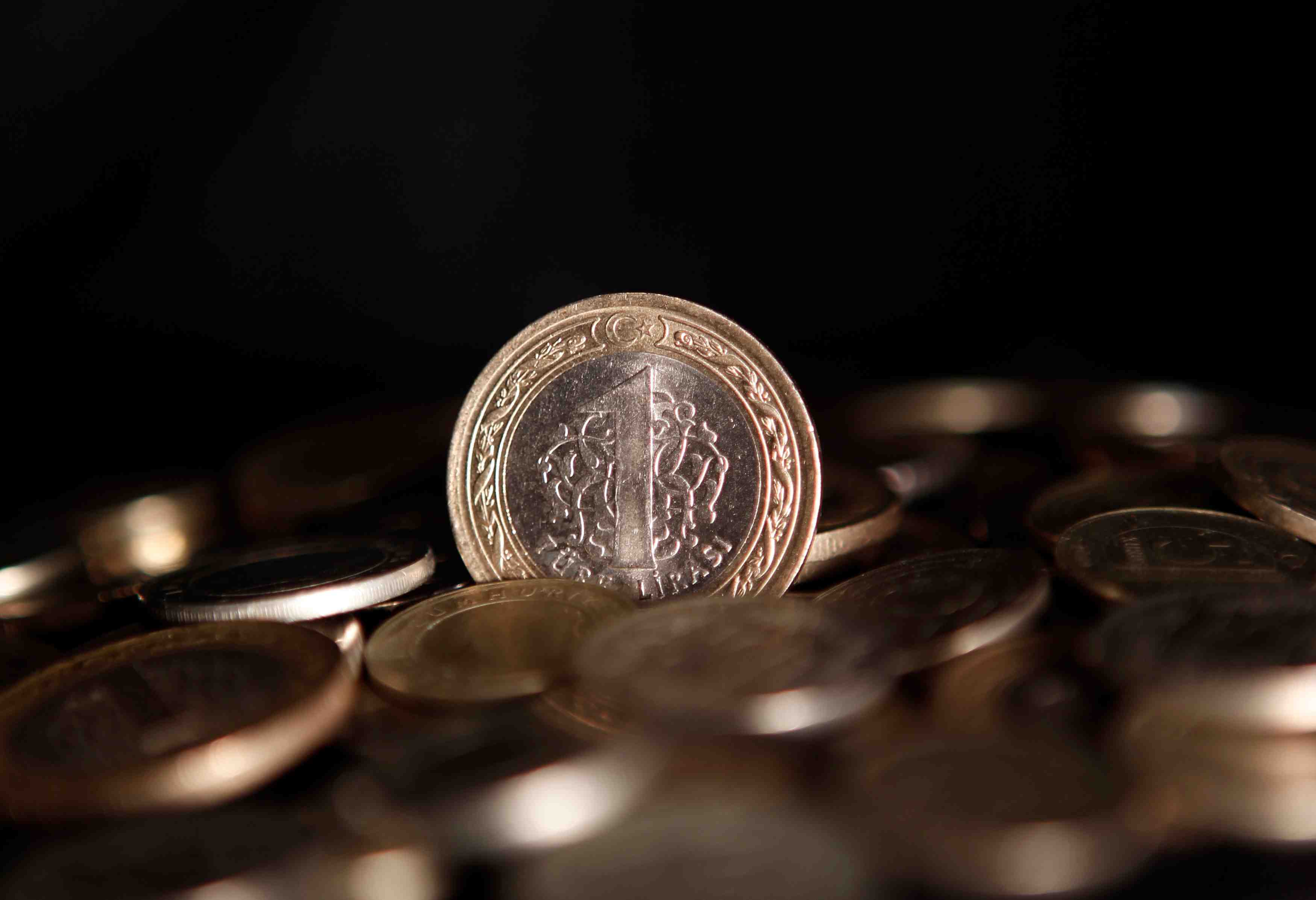 La banque centrale turque releve son taux directeur a 24%