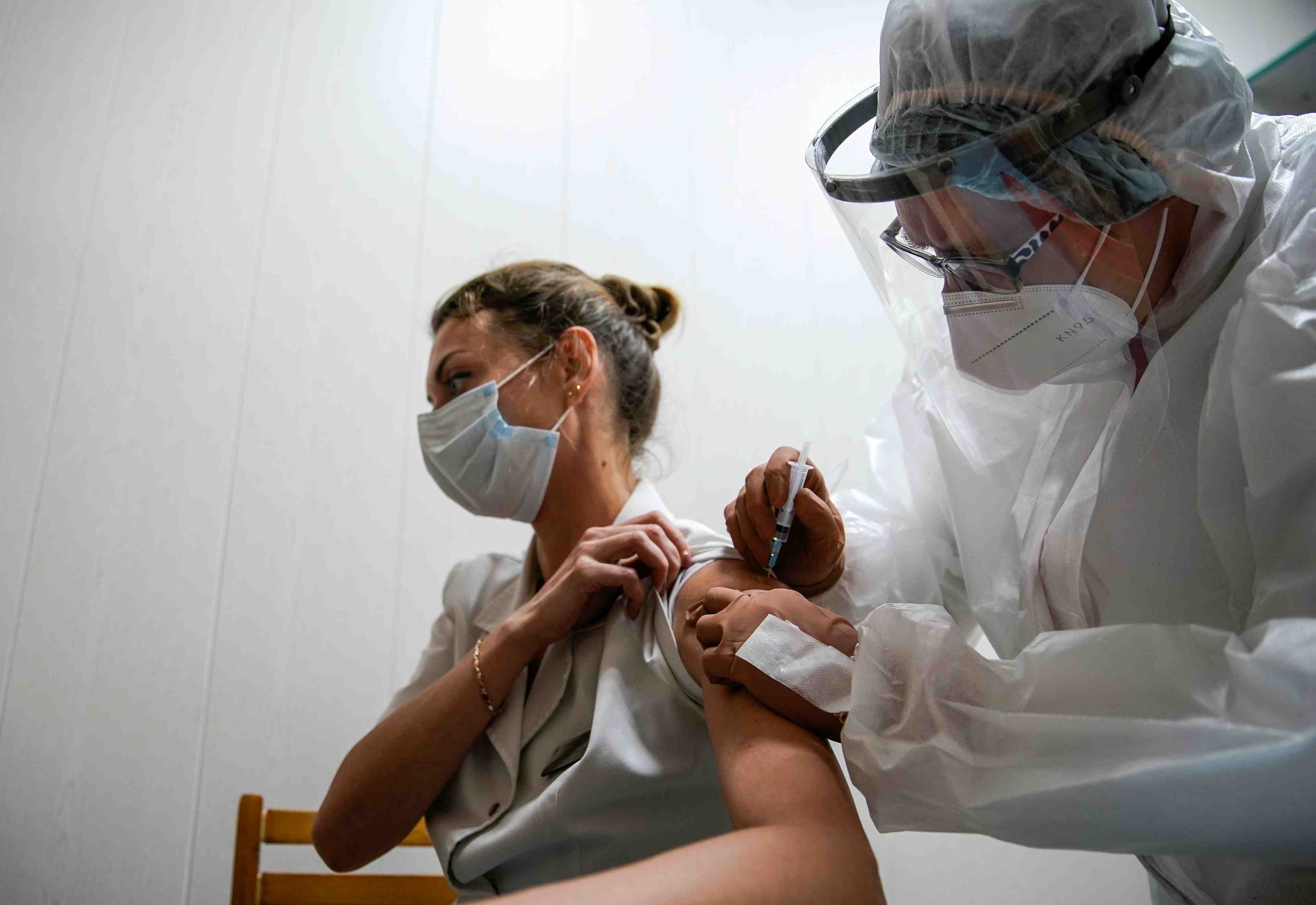 Coronavirus: la vaccination de la population a commence en russie