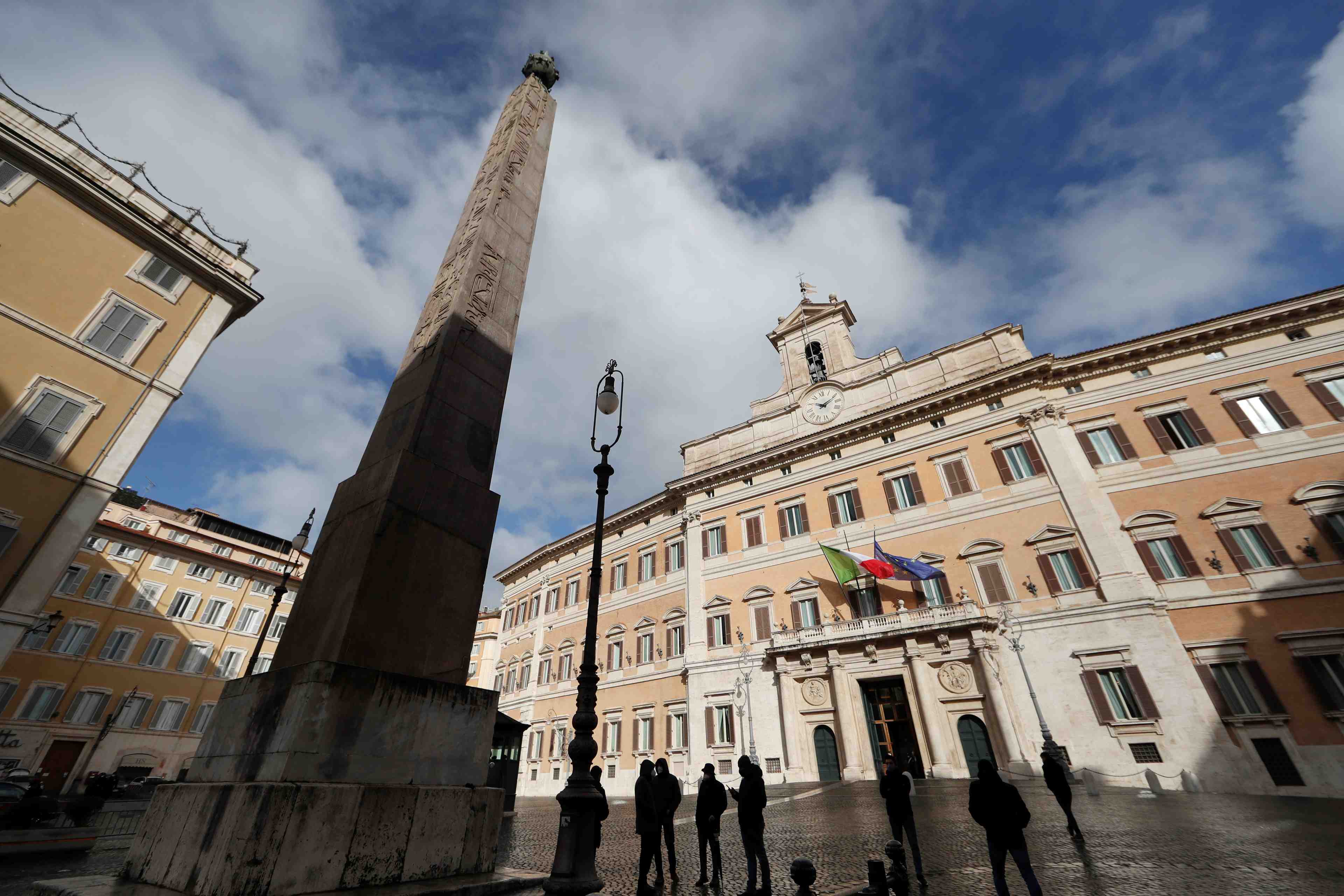 Le parti democrate italien confirme son soutien a draghi