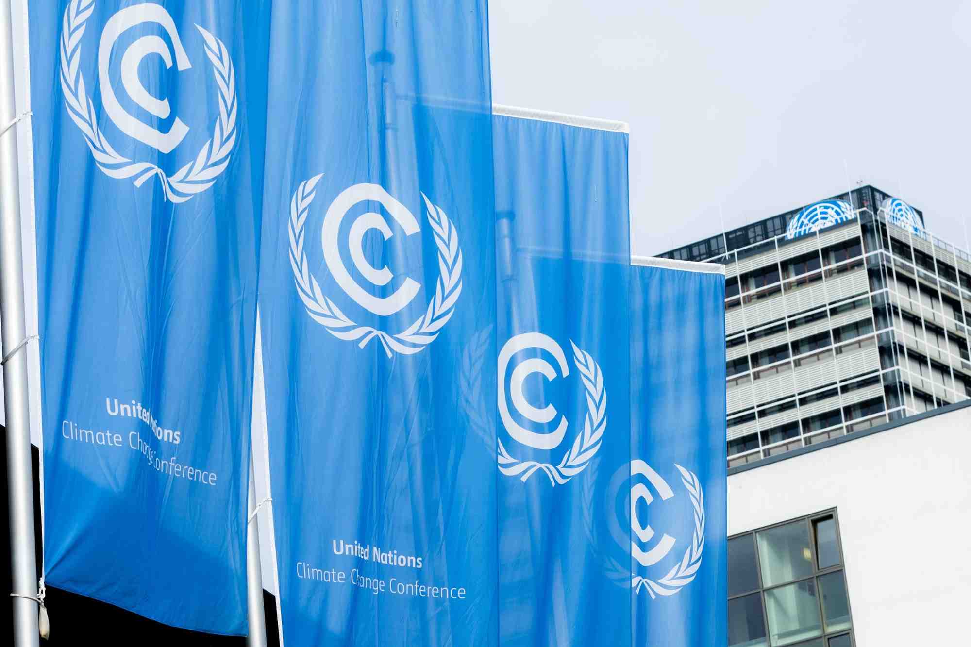 Selon un récent rapport d'experts de haut niveau en finance durable, les besoins d'aide financière climat pour les pays vulnérables sont évalués à 2.400 milliards de dollars par an d'ici 2030.