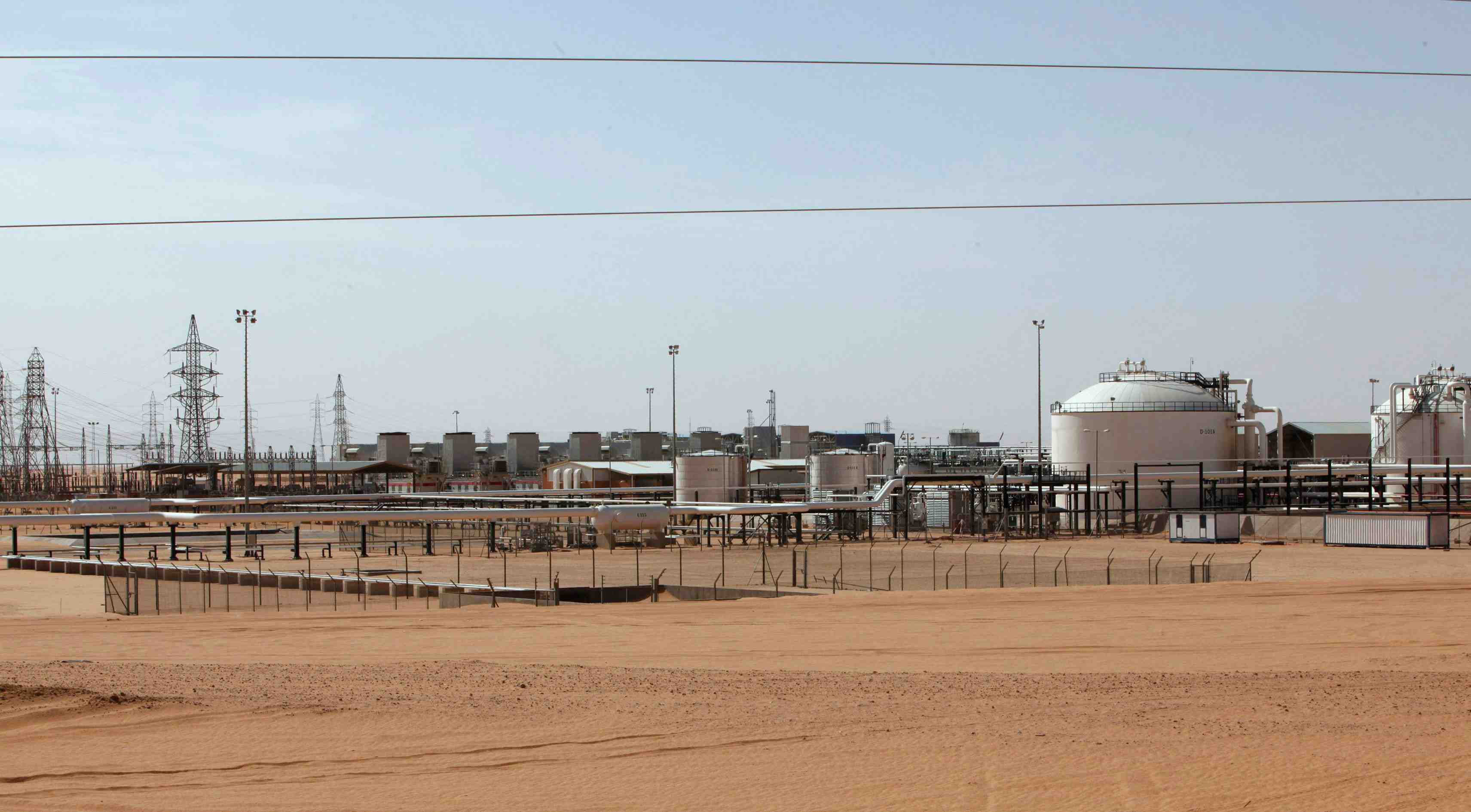 Les forces d'haftar s'emparent d'un gisement petrolier du sud libyen
