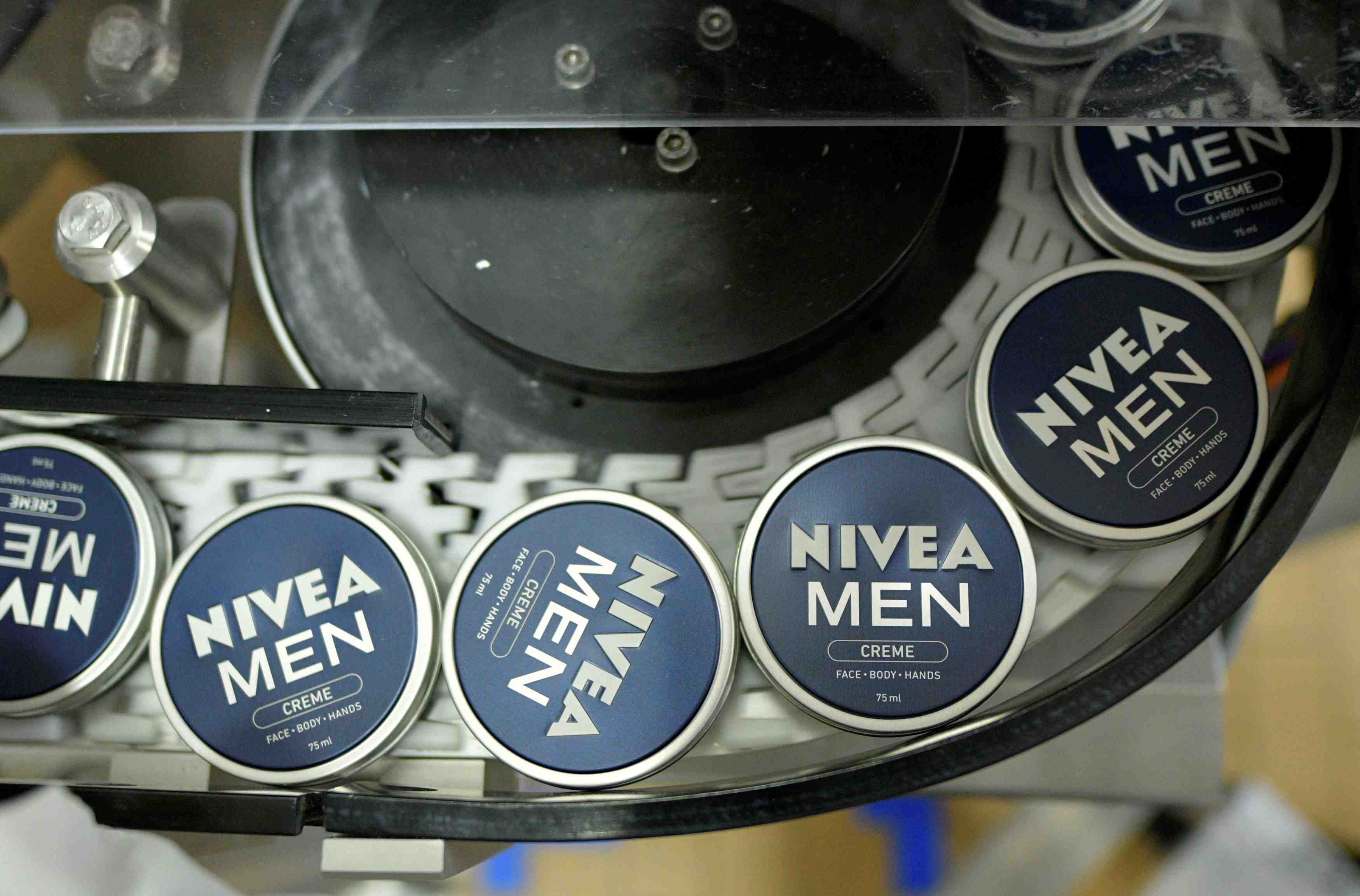 Le fabricant de la creme nivea vise une reprise des voyages