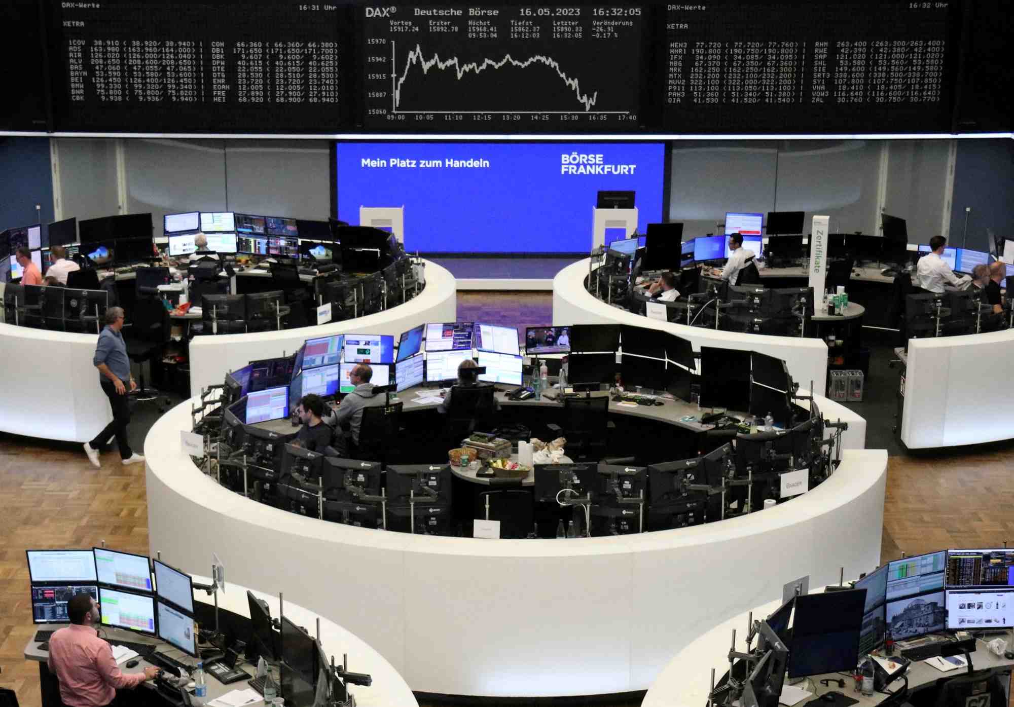 Photo du graphique de l'indice boursier allemand dax a la bourse de francfort