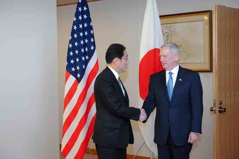 Le secretaire americain a la defense reaffirme le soutien des etats-unis au japon