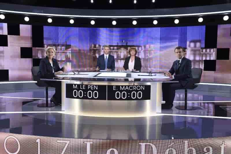 Le pen et macron mettent en scene l'opposition sur les retraites
