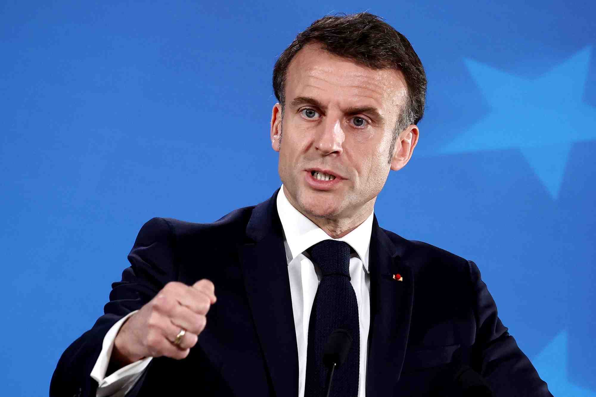 Le president francais emmanuel macron lors d'une conference de presse a bruxelles