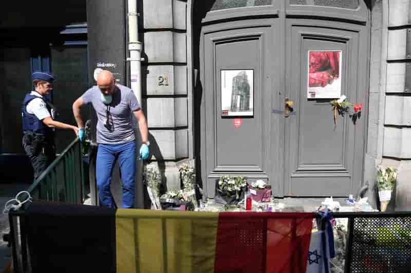 L'auteur présumé de la tuerie de Bruxelles muet pour l'heure