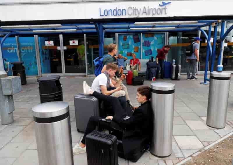 Des retards dans les trois aeroports londoniens