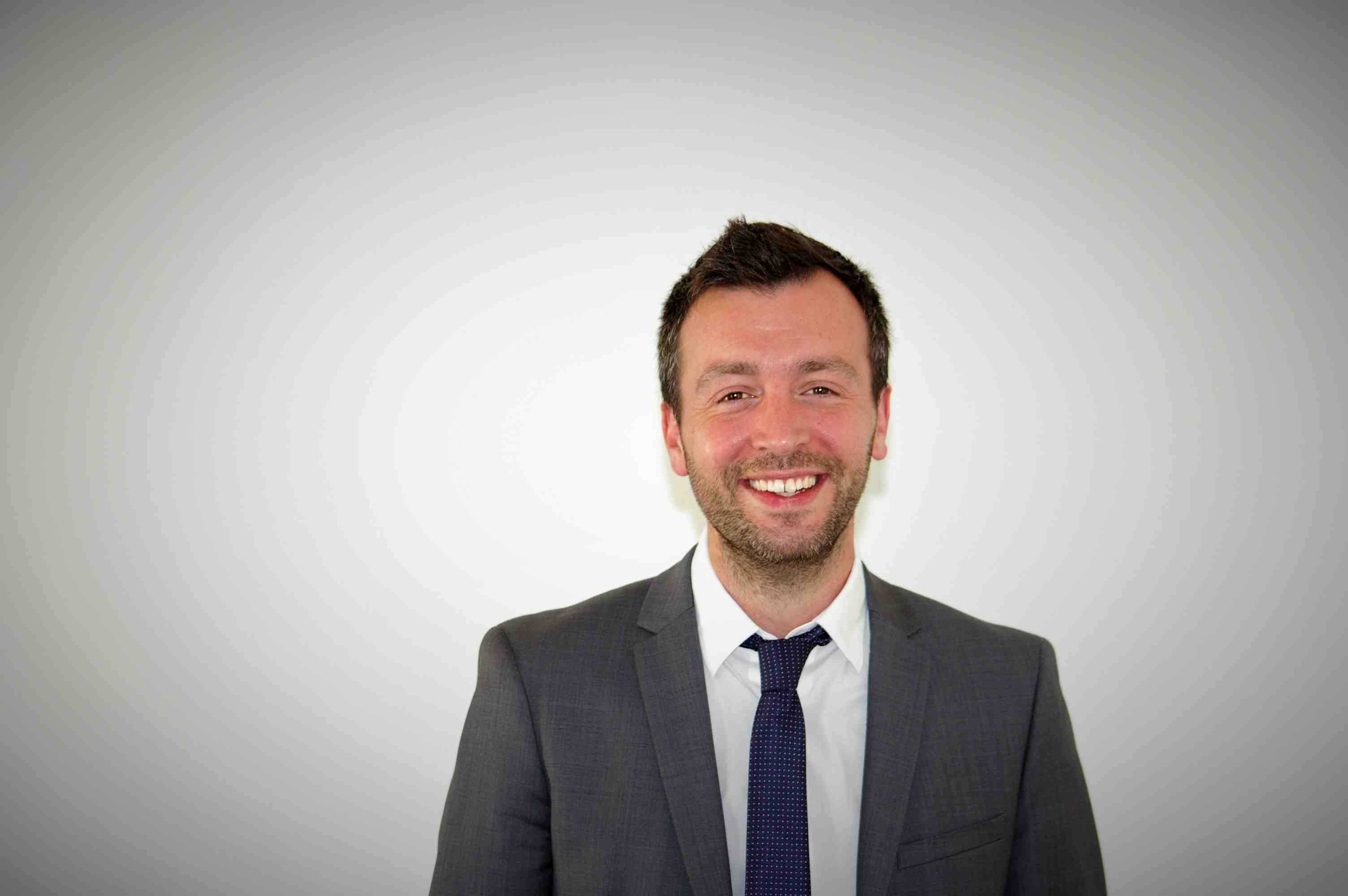 Thomas Houy, docteur en sciences de gestion, maître de conférences à Télécom ParisTech, responsable de la chaire Entrepreneuriat numérique étudiant avec LVMH