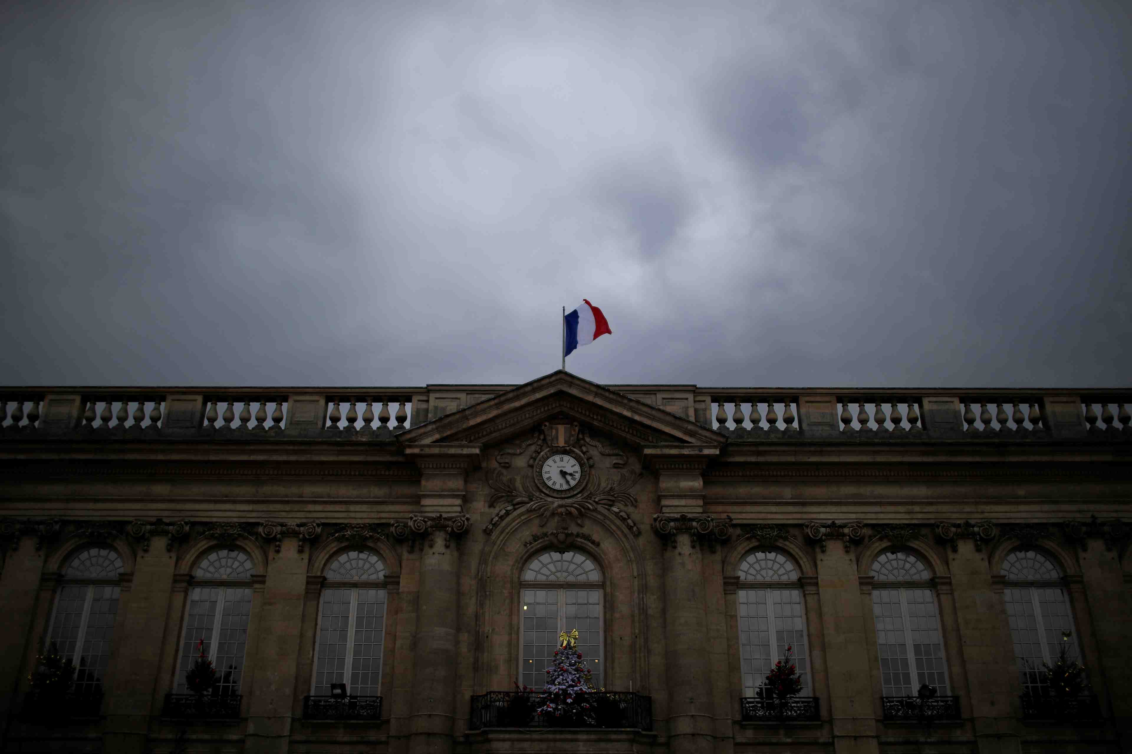 Pression fiscale record dans l'ocde en 2017, la france en tete