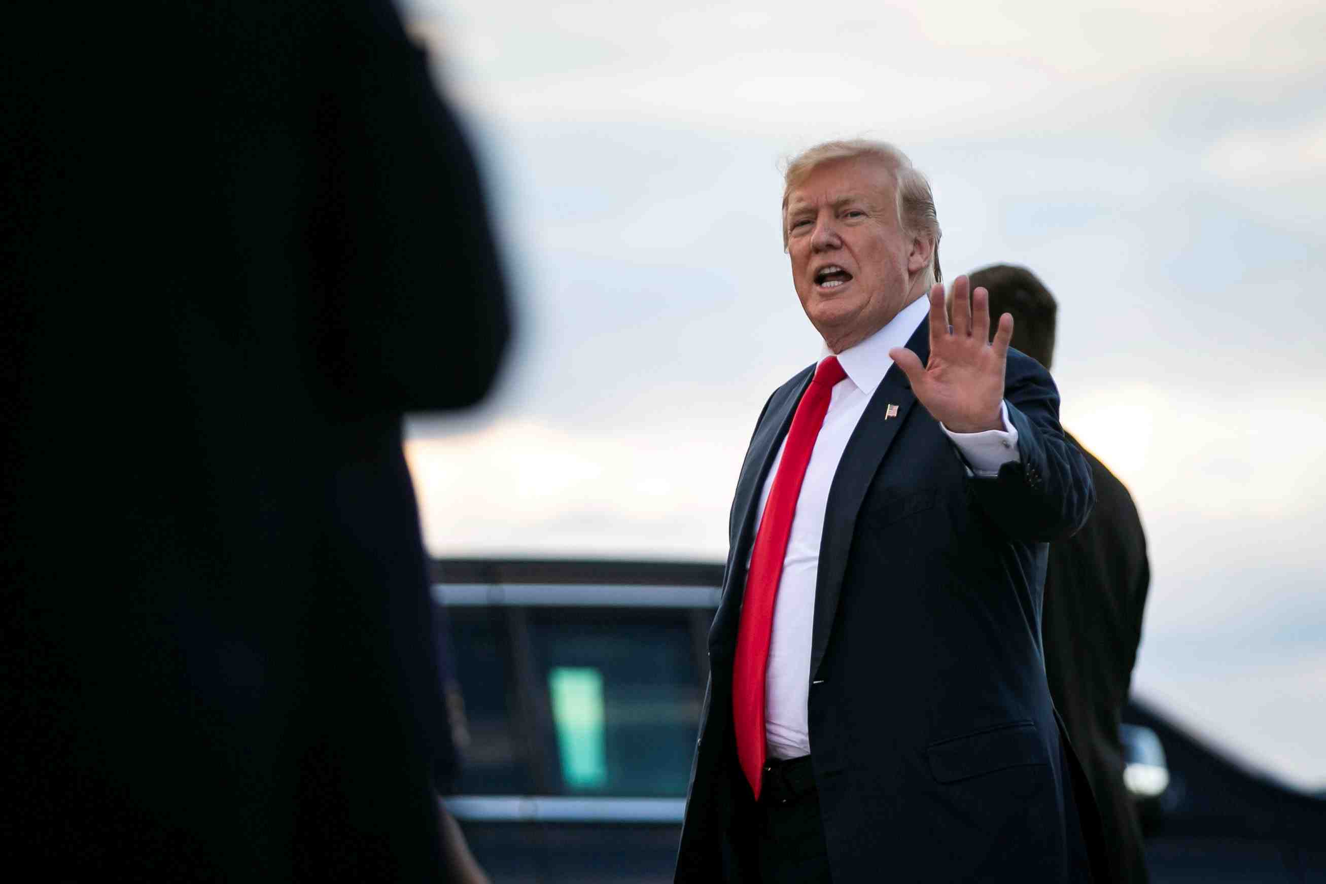 Rapport mueller: trump oppose a l'audition au congres de ses conseillers