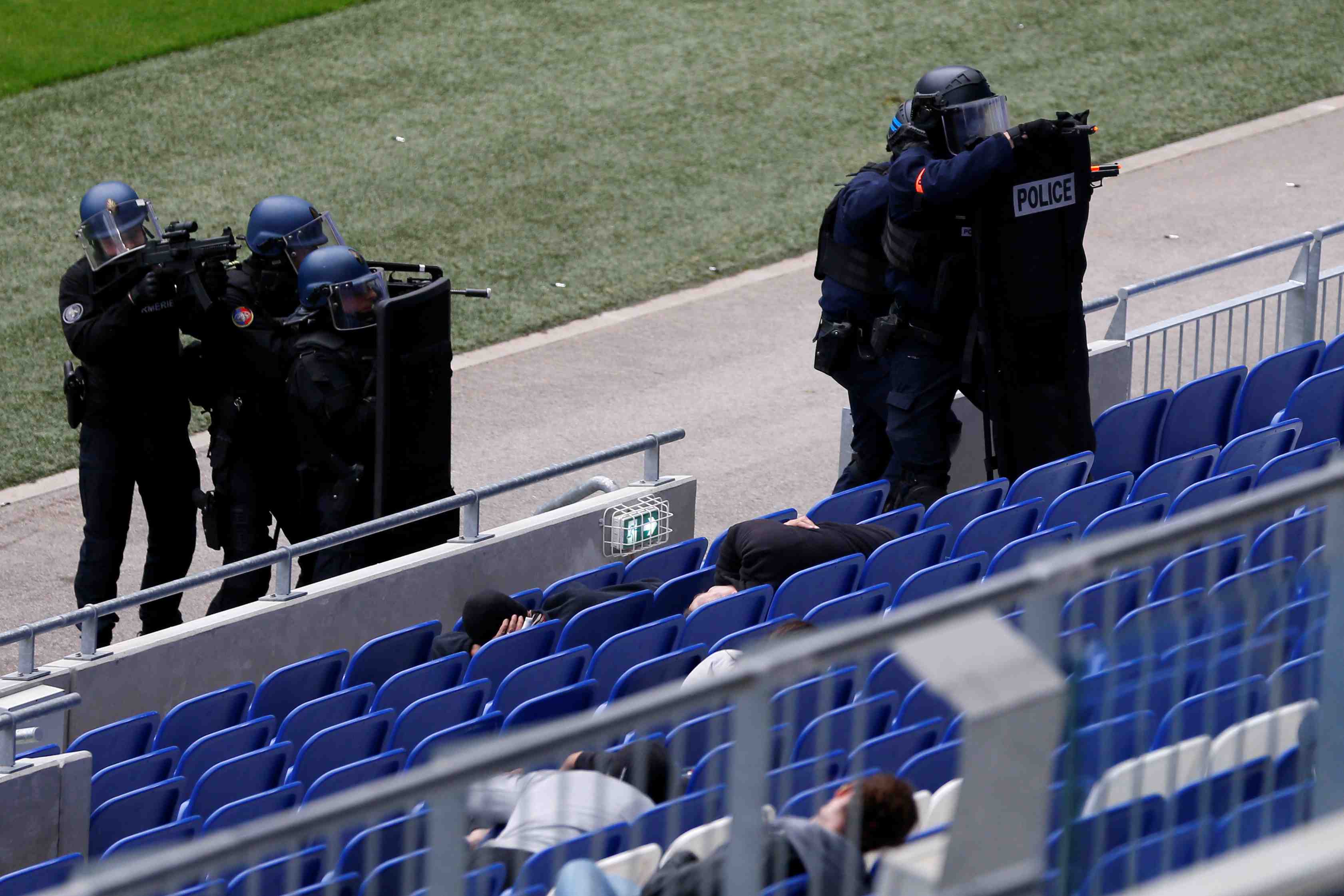 Une demi-douzaine de projets d'attentats dejoues ces derniers mois, dit pnat