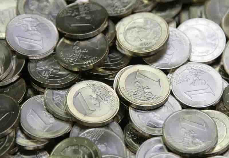 Un rapport prone le revenu minimum des 18 ans