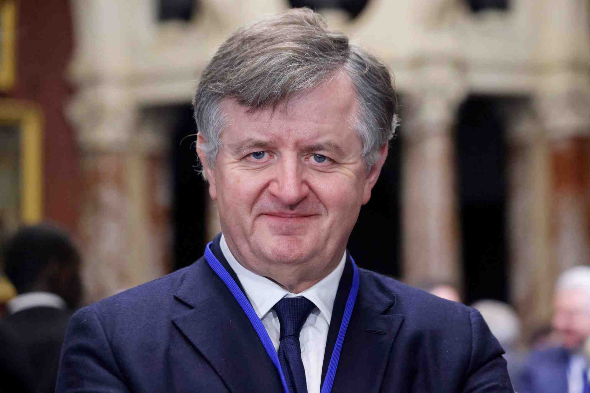 Le pdg du groupe adp augustin de romanet a chantilly lors d'une visite du president francais pour discuter de l'attractivite de la france pour les touristes