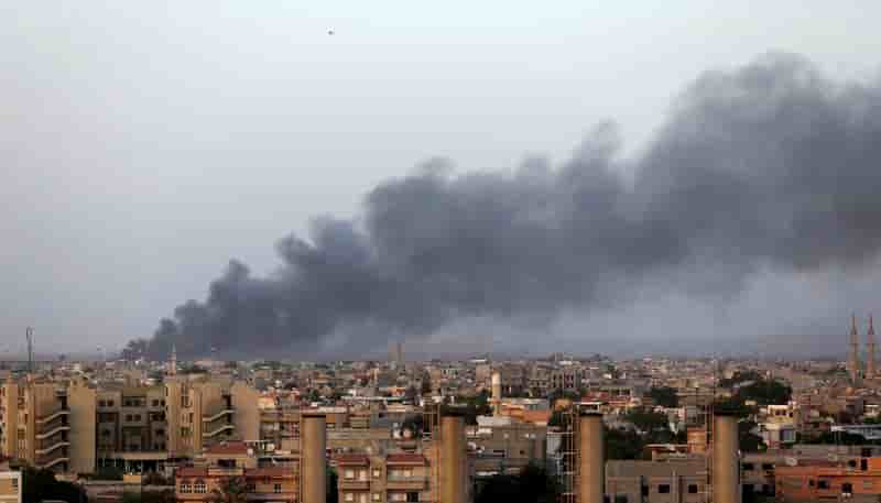 Violents combats à Benghazi, en Libye, l'aéroport touché