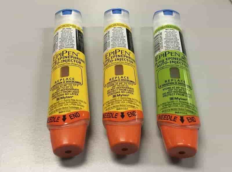 Mylan lance un generique deux fois moins cher de son epipen