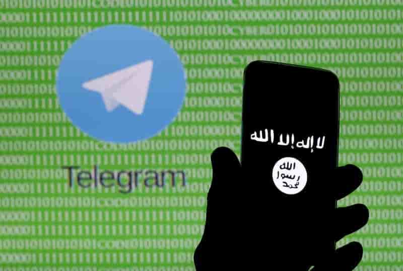 Quatre filles en relation avec des djihadistes interpellees