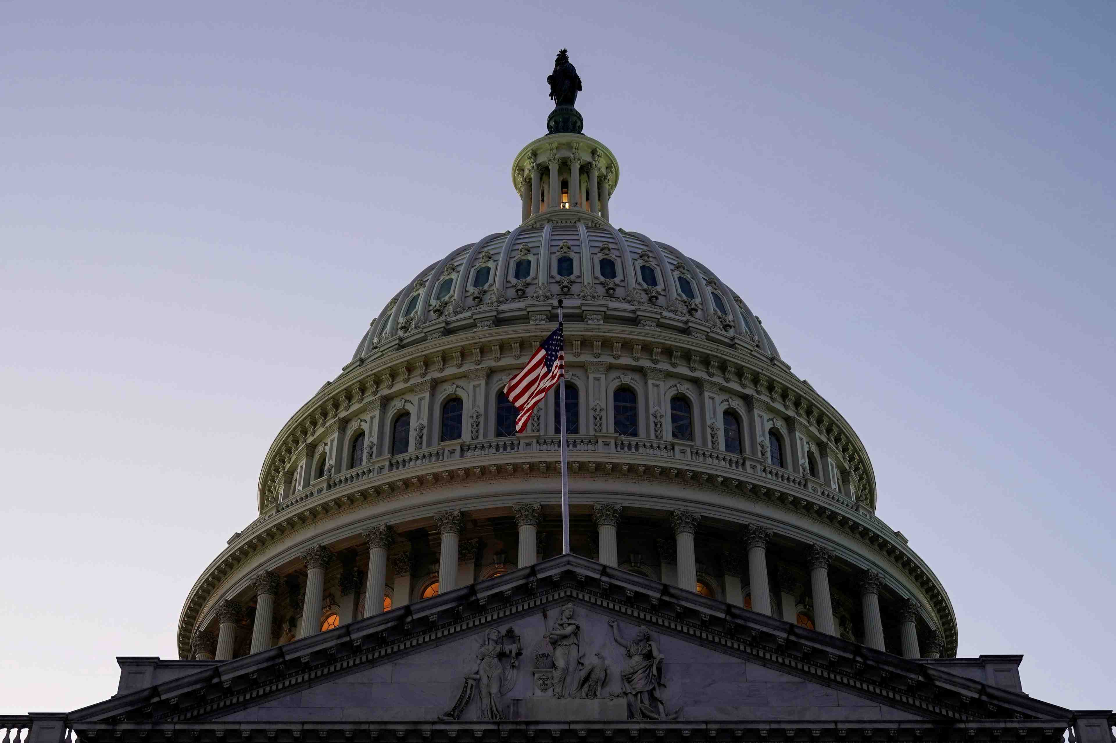 Usa: des gouverneurs denoncent le cout des mesures d'aide de trump