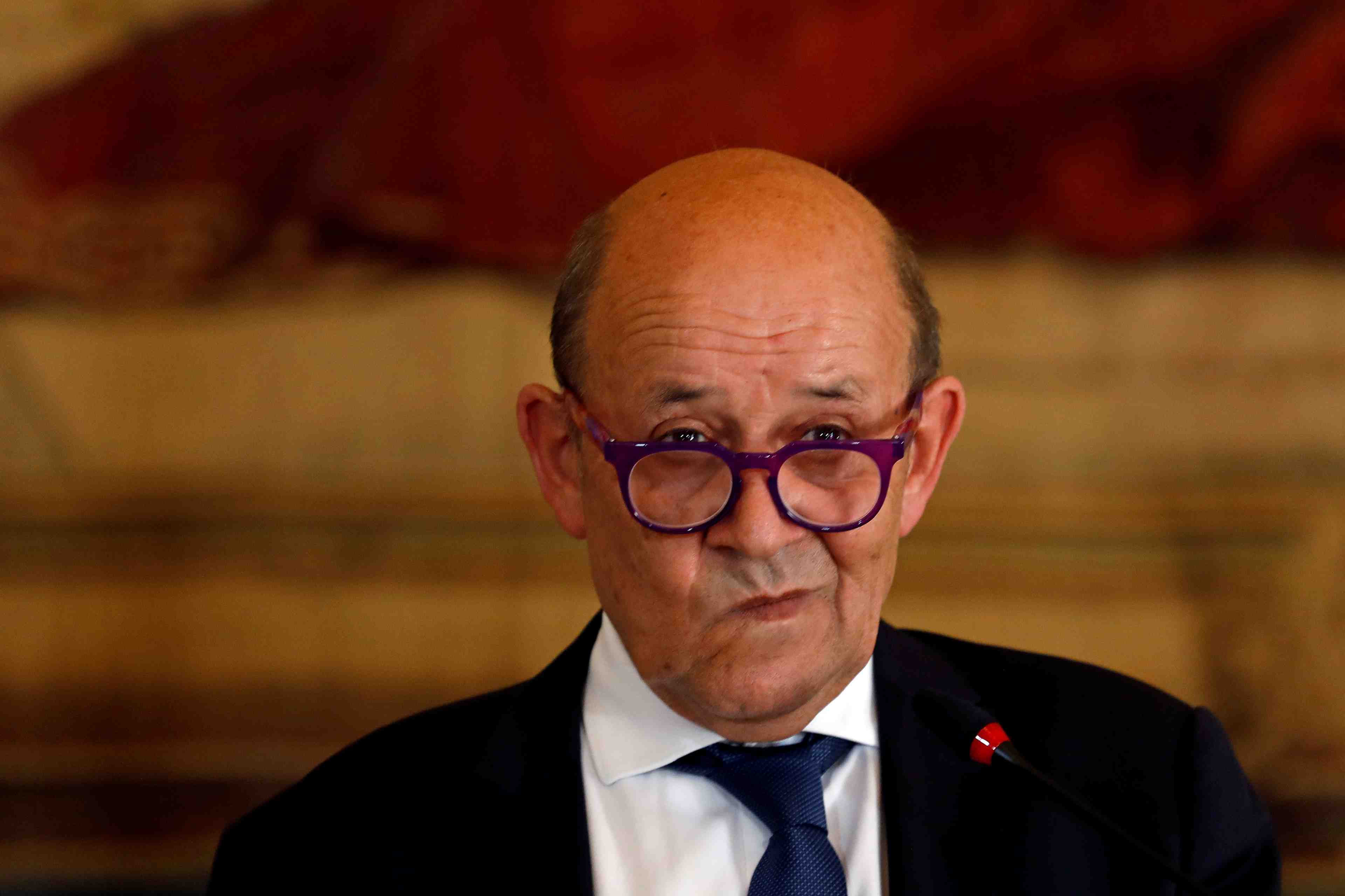 La conference humanitaire sur le liban repoussee a novembre, selon le drian