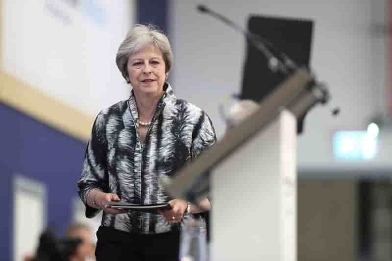 Le parlement britannique vote sur le brexit, un test pour may