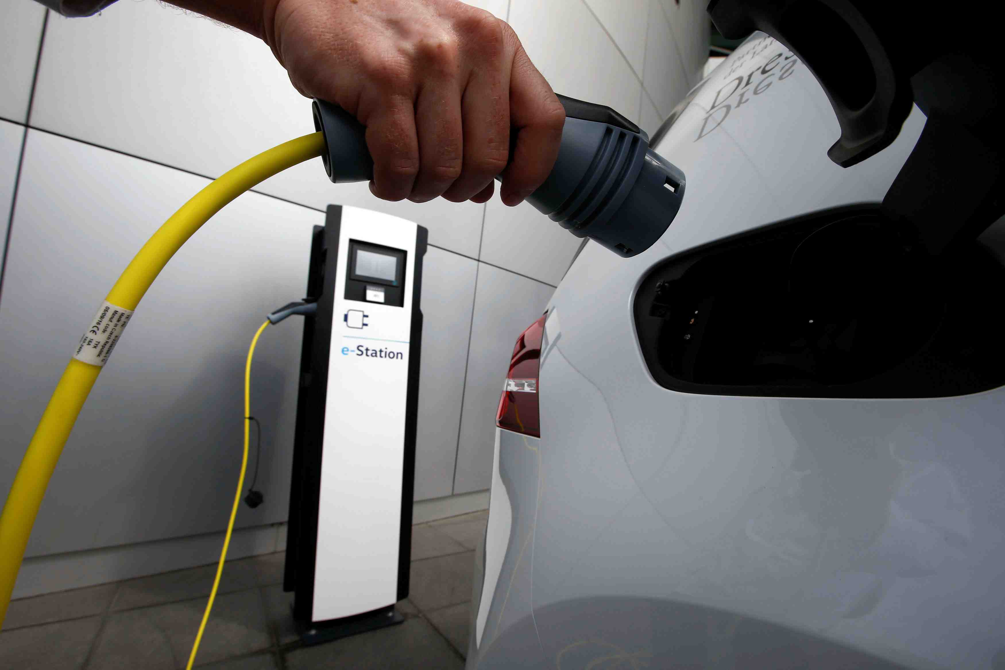 Vw et la chine a la pointe d'une transition a 300 milliards de dollars vers l'electrique