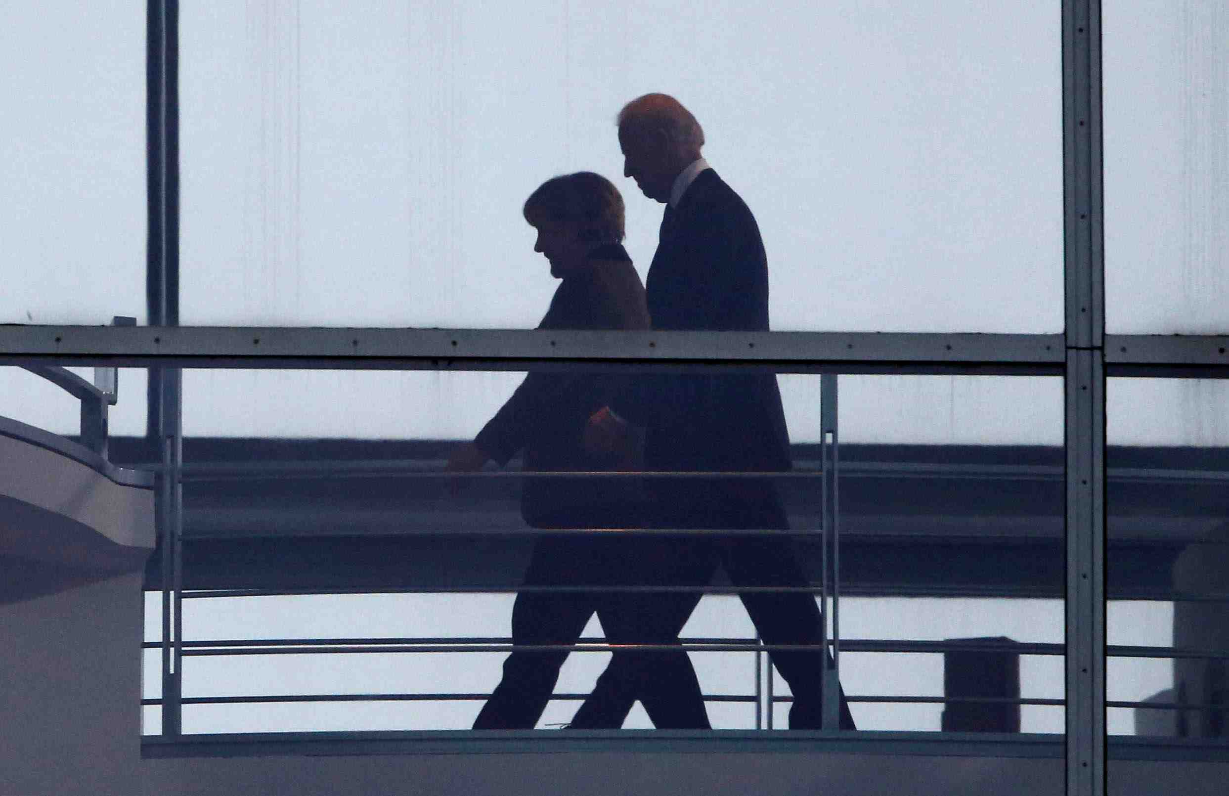 Merkel et biden sont convenus de renforcer la cooperation transatlantique