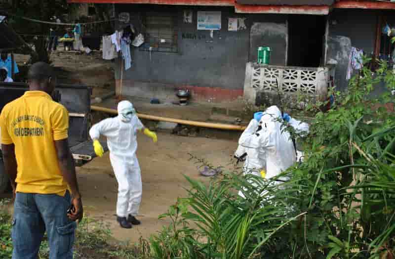 Ebola a fait au moins 5.177 morts, selon l'OMS
