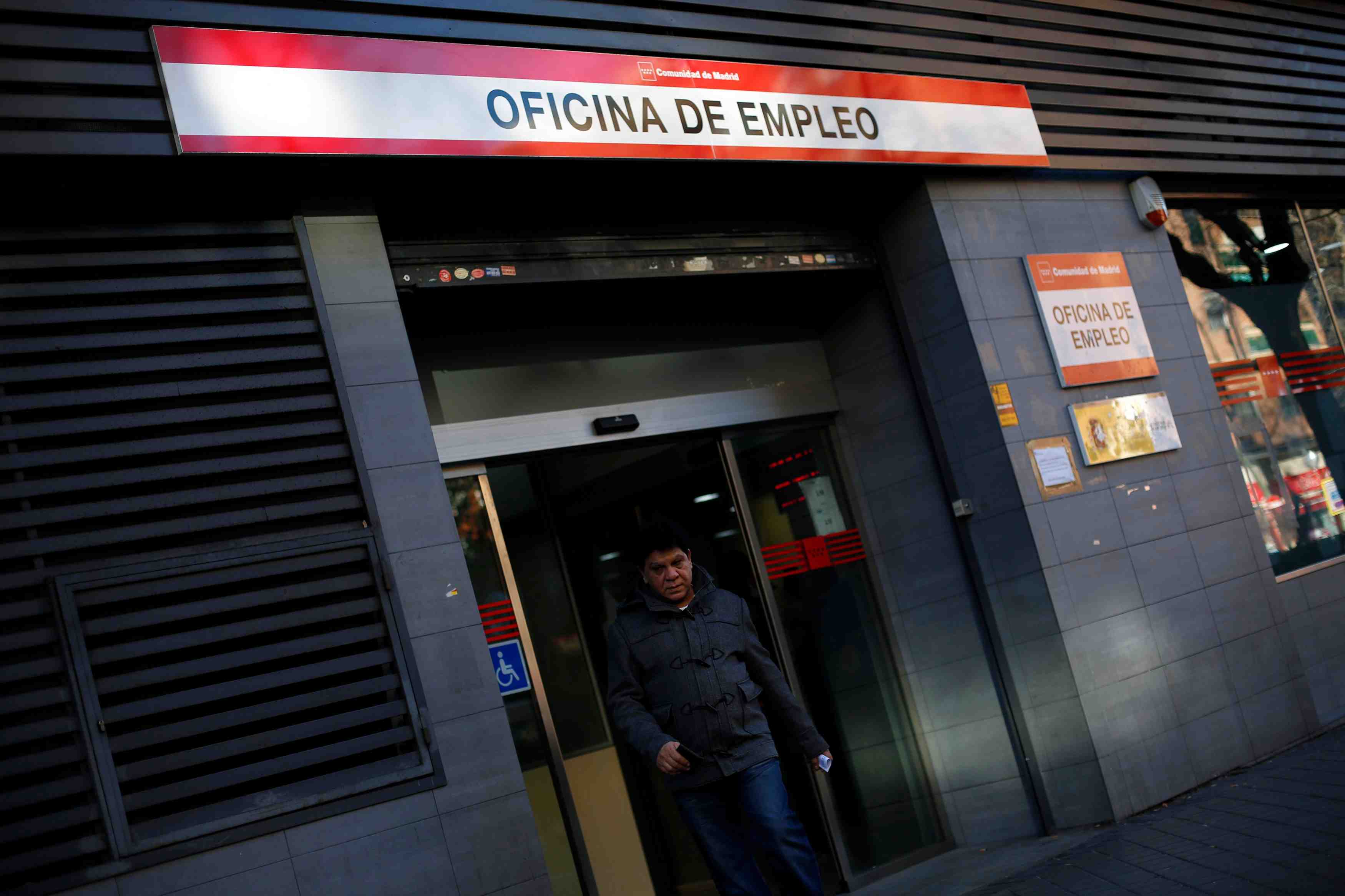 Recul du nombre de personnes sans emploi en espagne