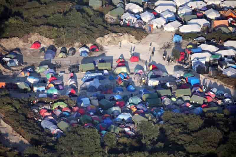 9.000 places pour migrants recherchees par le gouvernement