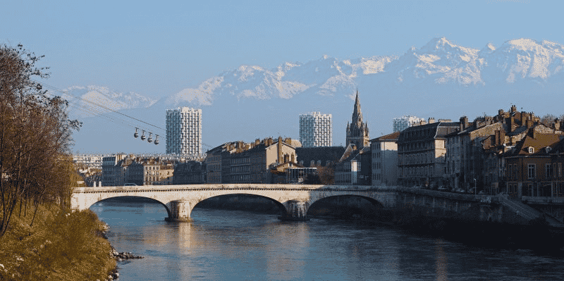 10e Grenoble