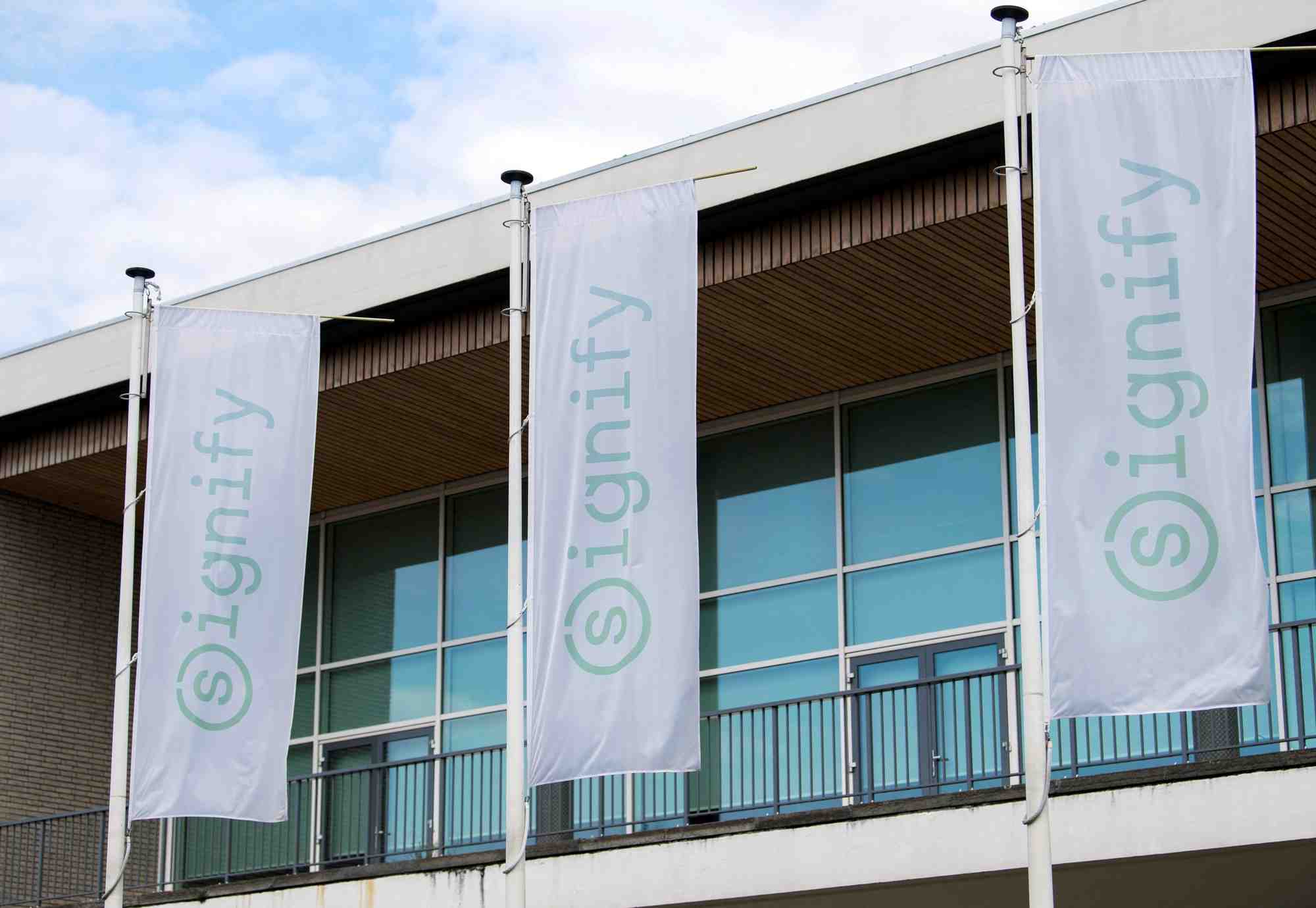 Signify reduit ses objectifs annuels, l'inflation pese sur la marge