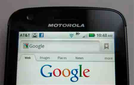 GOOGLE S?OFFRE MOTOROLA MOBILITY POUR 12,5 MILLIARDS DE DOLLARS