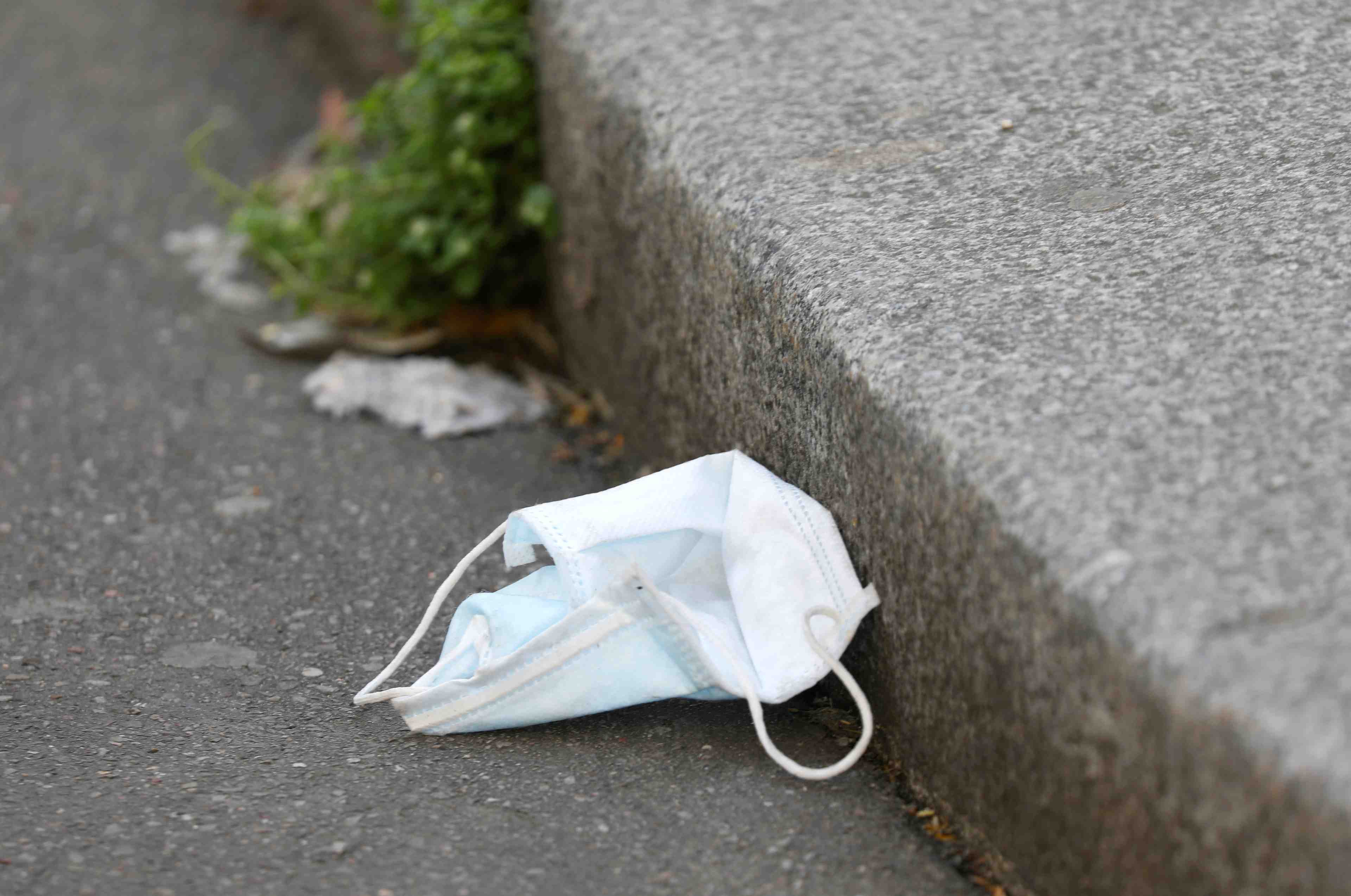 Le gouvernement face aux multiples contraintes du deconfinement