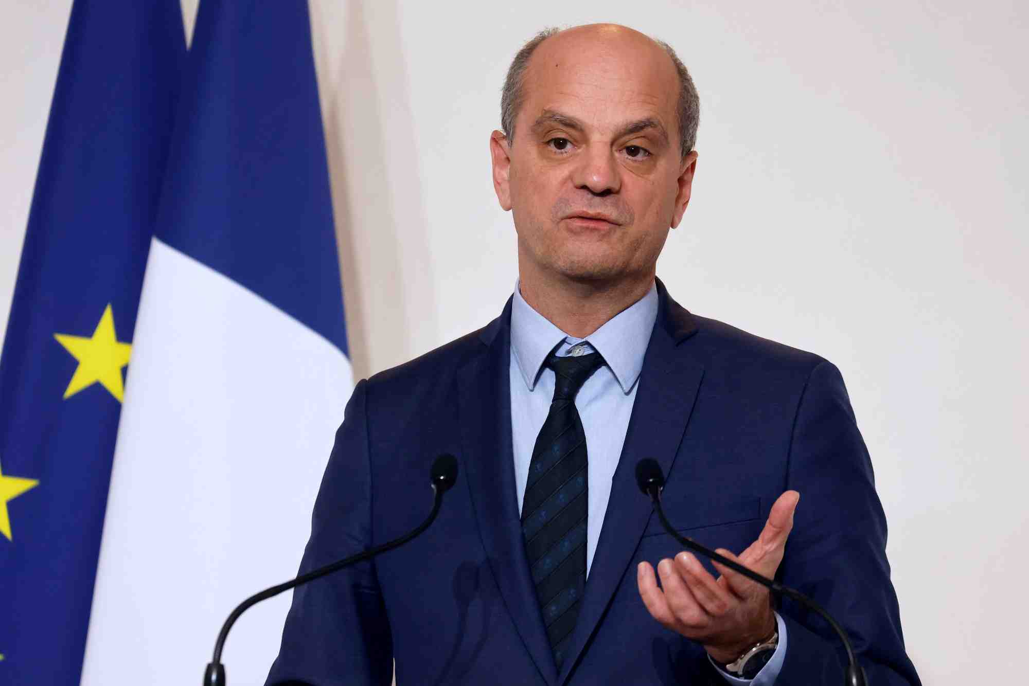 3.000 classes fermees en france pour cause de covid, annonce blanquer